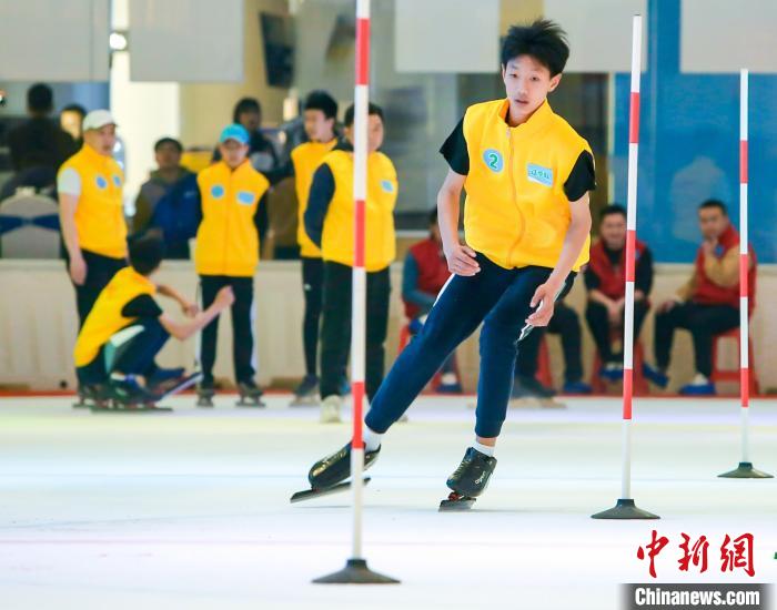 湖南百万人上冰计划系列活动推广冰雪运动