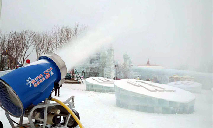 滑雪场设备